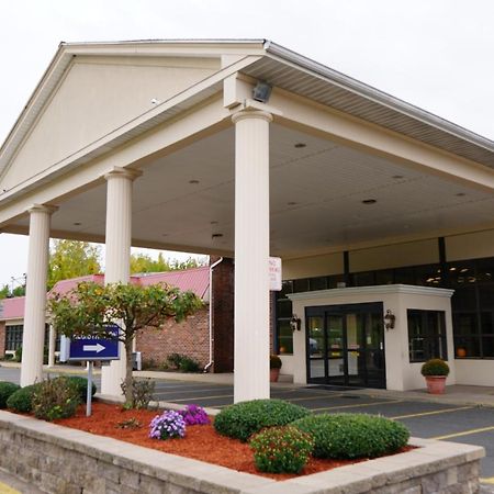 Rodeway Inn & Suites East Windsor المظهر الخارجي الصورة